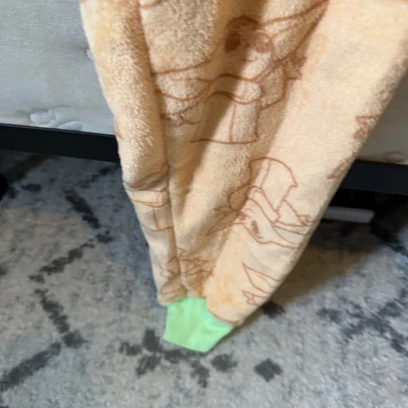 Star Wars XL adult pajama hoodie Grogu baby yoda zip up, elastic ankle and wrist - Picture 4 of 5